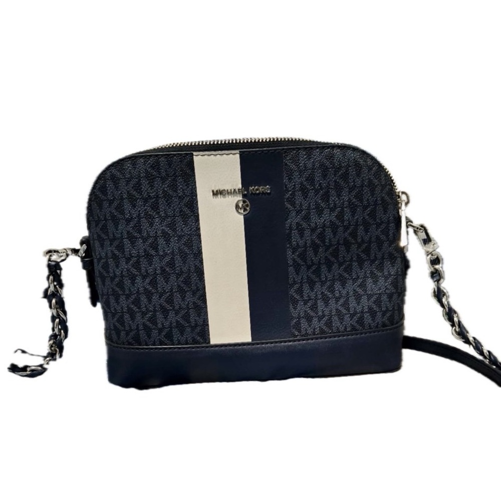 Michael Kors crossbody bag in excellent condition